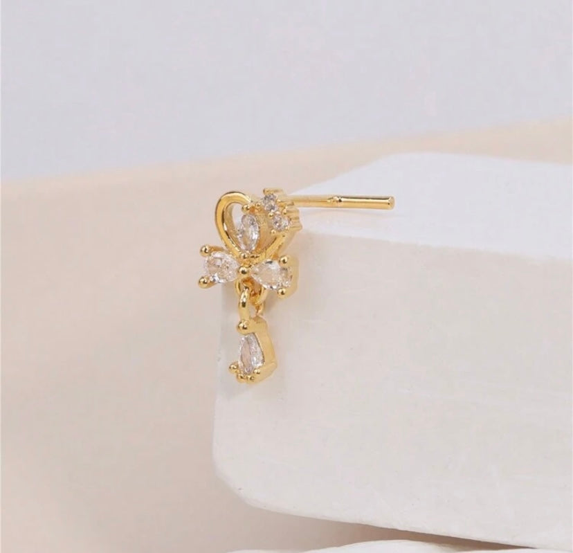 Gold Dangle Heart Nose Stud